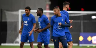 Éliminatoires de l'Euro 2024 : la France doit s'imposer contre la Grèce pour le dernier match de la saison Éliminatoires de l'Euro 2024 : la France doit s'imposer contre la Grèce pour le dernier match de la saison.