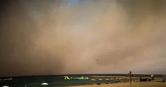 Incendies en Grèce : TUI suspend ses vols touristiques vers Rhodes, Jet2 annule toutes les liaisons vers l’île jusqu’au 30 juillet inclus Incendies en Grèce : TUI suspend ses vols touristiques vers Rhodes, Jet2 annule toutes les liaisons vers l’île jusqu’au 30 juillet inclus.