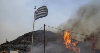 Grèce : le pays est «en guerre» contre les incendies, assène le Premier ministre Mitsotakis Grèce : le pays est «en guerre» contre les incendies, assène le Premier ministre Mitsotakis.