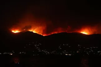 Incendies à Corfou et Rhodes: Des touristes racontent l’«enfer» de leur évacuation depuis la Grèce Incendies à Corfou et Rhodes: Des touristes racontent l’«enfer» de leur évacuation depuis la Grèce.