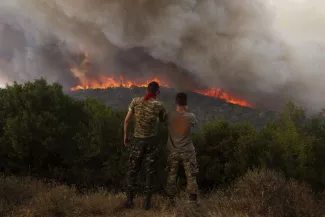Les incendies en Grèce vont ravager plus de 1 500 kilomètres carrés, déplore le premier ministre Les incendies en Grèce vont ravager plus de 1 500 kilomètres carrés, déplore le premier ministre.