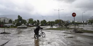Inondations meurtrières en Grèce : les efforts des secours se poursuivent De violentes inondations touchent la Grèce. © SAKIS MITROLIDIS / AFP