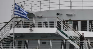 Grèce : grève des marins pour protester contre la mort d'un passager jeté à la mer Grèce : grève des marins pour protester contre la mort d'un passager jeté à la mer.