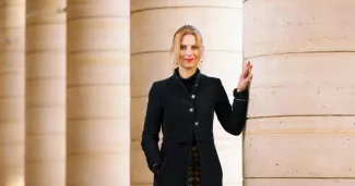 Caroline Fourgeaud-Laville: «On ne peut pas se passer d’apprendre le grec» Caroline Fourgeaud-Laville: «On ne peut pas se passer d’apprendre le grec».