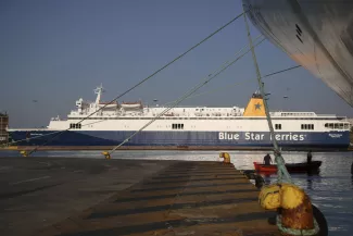 La Grèce choquée par la mort d’un passager d’un ferry bousculé par l’équipage La Grèce choquée par la mort d’un passager d’un ferry bousculé par l’équipage.