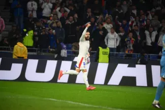 La composition de l'OL contre l'Olympiakos en Ligue Europa : en 4-2-3-1 avec Cherki.