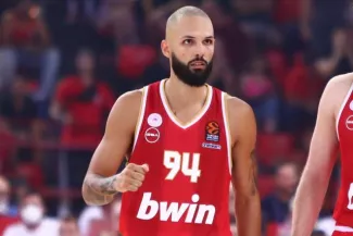 Premier succès pour Evan Fournier et l'Olympiakos en Euroligue.