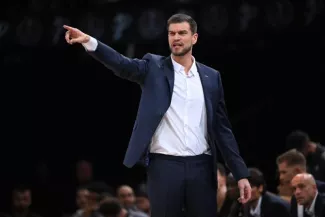 Tiago Splitter, coach du Paris Basket, lors de la victoire contre le « Pana » à l'Accor Arena, mardi soir. (B. Papon/L'Équipe)