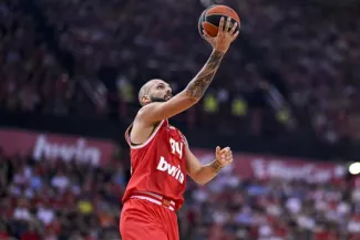Evan Fournier, décisif pour l'Olympiakos dans le derby contre le Panathinaïkos en Euroligue.