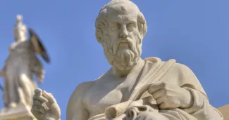 Statue de Platon, devant l'université d'Athènes en Grèce. anastasios71 / stock.adobe.com