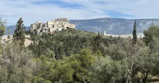 Qui n'a jamais rêvé de grimper sur l'Acropole d'Athènes ? C'est l'un des symboles de la culture occidentale mais aussi un étendard du tourisme mondial. Jean Tiffon / Le Figaro