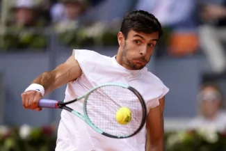 Lorenzo Musetti est venu à bout de Stefanos Tsitsipas pour la deuxième fois en avril. (A. Beltran/Reuters)