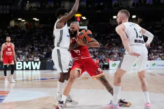 Porté par un grand Evan Fournier, l'Olympiakos se qualifie pour le Final Four de l'Euroligue.