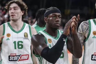 L'Efes Istanbul arrache un match 5 contre le Panathinaïkos en quarts de finale d'Euroligue.