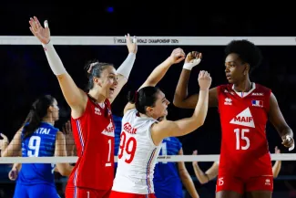 Les Françaises arrachent leur qualification pour les huitièmes de finale du Championnat du monde face à la Grèce.