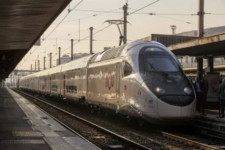 Photo d'illustration : le nouveau TGV INOUI, ex TGV M, construit par Alstom, à la gare de Lyon à Paris.  -  PATRICK LEVEQUE/SIPA