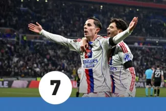 Rémi Himbert (à gauche) et Khalis Merah célèbrent l'égalisation lyonnaise à (1-1), contre le PAOK. (S. Mantey/L'Équipe)