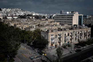 Les bâtiments des « Prosfygika » à Athène, en novembre 2014. LOUISA GOULIAMAKI/AFP