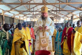 Sur une photo diffusée par l'exarchat africain du patriarcat de Moscou, le métropolite Constantin, exarque patriarcal d'Afrique, à la paroisse Saint-Alexandre-Nevski du village d'Oyani, au Kenya, le 18 janvier 2025. EXARCHAT AFRICAIN DU PATRIARCAT DE MOSCOU