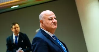 Konstantinos Tsiaras, ministre de l'Agriculture grec, au Conseil européen à Bruxelles, en Belgique, le 27 janvier 2025.