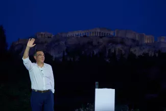 Alexis Tsipras, ancien premier ministre grec, lors du lancement de son parti politique, à Athènes, le 26 mai 2026. PETROS GIANNAKOURIS/AP