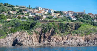 Le village de Cargèse, en Corse-du-Sud.