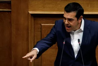 Le Premier ministre grec Alexis Tsipras s'adresse aux députés lors d'une séance parlementaire consacrée à l'allègement de la dette conclu par le pays avec ses créanciers européens, à Athènes, le 5 juillet 2018.AK - REUTERS - ALKIS KONSTANTINIDIS