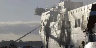 La boîte noire du ferry « Norman Atlantic » retrouvée Le Norman Atlantic au port de Brindisi, le 2 janvier. | AP/Antonio Calanni