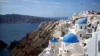La Grèce, une destination tendance Vue sur Santorin, dans les Cyclades.
