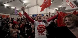 Victoire de Syriza : Hollande face à une responsabilité historique Grèce (LOUISA GOULIAMAKI / AFP)