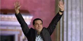 GRECE. Hollande invite Tsipras "à se rendre rapidement à Paris" Alexis Tsipras, le 25 janvier 2015. (LOUISA GOULIAMAKI/AFP)