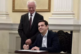 La Grèce donne des ailes à l'Europe anti-austérité Alexis Tsipras, leader charismatique de la gauche radicale, est devenu hier le nouveau premier ministre de la Grèce. Image: AFP