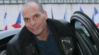 Le ministre grec des Finances, Yanis Vafourakis, lors de son arrivée à Bercy, le 1er février pour sa rencontre avec son homologue français, Michel Sapin. Crédits photo : POOL/REUTERS


