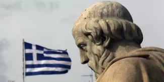 La Grèce, loin d'être le pays le plus endetté au monde La Grèce cherche à simplifier les relations avec les créanciers en proposant deux nouveaux types d'obligations sur sa dette.