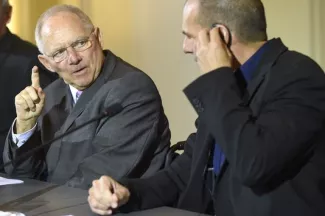 Le ministre allemand des finances, Wolfgang Schäuble (à gauche), et son homologue grec, Yanis Varoufakis, le 5 février, à Berlin .


