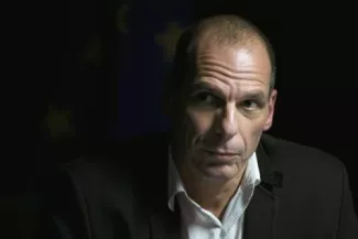 Soulagés ou amers, les Grecs divisés sur les choix du gouvernement Tsipras Yanis Varoufakis, ministre grec des Finances.