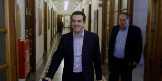 Grèce: double discours du gouvernement pour rassurer Bruxelles et le peuple Grèce: double discours du gouvernement pour rassurer Bruxelles et le peuple.