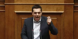 Espagne : Rajoy critique Tsipras et lui demande d'être « sérieux » Alexis Tsipras devant le nouveau Parlement grec, le 8 février.