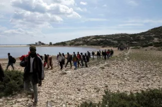 La Grèce fait face à une nouvelle vague de sans-papiers La Grèce demande de l'aide à la Commission européenne pour l'accueil des réfugiés. Image: Archives/Keystone