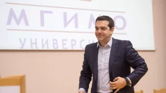 La Grèce se rapproche encore un peu plus du défaut de paiement Alexis Tsipras, premier ministre grec. Crédits photo : ALEXANDER UTKIN/AFP