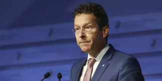 Pour les Européens, effacer la dette grecque est "impossible politiquement" Pour les Européens, effacer la dette grecque est "impossible politiquement".