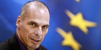 Varoufakis: "Mon plan d'action pour le redressement de la Grèce" Pour Yanis Varoufakis, ministre des Finances de la Grèce, "les obstacles à la croissance dans le passé étaient constitués de l'alliance impie entre certains intérêts oligarchiques et les partis politiques, les offres de marché scandaleuses, le clientélisme, les médias contrôlés en permanence, les banques trop accommodantes, les autorités fiscales faibles, et le système judiciaire archaïque et timide." (Crédits : Reuters)