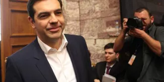 Hollande, Merkel et Tsipras réunis pour faire "avancer les négociations" avec la Grèce Hollande, Merkel et Tsipras réunis pour faire "avancer les négociations" avec la Grèce.