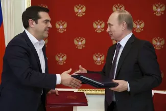 Tsipras obtient le soutien de Poutine pour l'aider face à l'Europe Invité au «Davos russe» à Saint-Pétersbourg, le Premier ministre grec a signé un potentiel accord gazier de 2 milliards d'euros avec Gazprom - AFP/Alexander Zemlianichenko