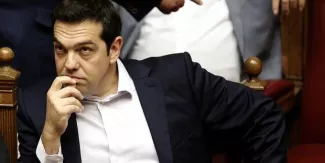 La Grèce, au bord du scénario catastrophe, approuve la tenue d'un référendum La Grèce, au bord du scénario catastrophe, approuve la tenue d'un référendum.