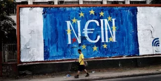 Sous le choc de la crise grecque, les bourses européennes chutent Sous le choc de la crise grecque, les bourses européennes chutent.