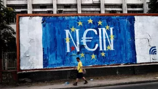 Le plan de réforme (peut-être) caduc sur lequel les Grecs vont se prononcer Crédits photo : ARIS MESSINIS/AFP