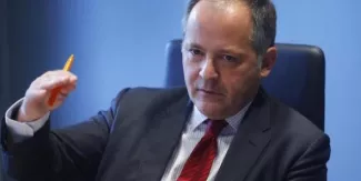 "Si la Grèce devait sortir, l'austérité serait bien pire encore. Elle ne bénéficierait plus de la solidarité de la zone euro, qui lui a donné du temps pour faire les ajustements nécessaires", prévient Benoît Coeuré. (Crédits : reuters.com)


