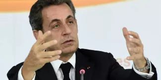 Grèce: Sarkozy critique le "pronostic isolé" de Hollande et ... Grèce: Sarkozy critique le "pronostic isolé" de Hollande et .