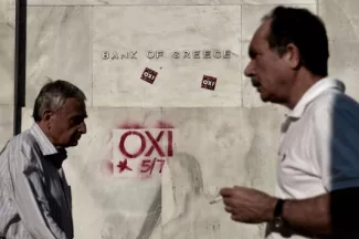 Comment les Grecs ont organisé un référendum en neuf jours Même s'il est préparé en un temps record, le scrutin du 5 juillet pour lequel près de 10 millions d'électeurs sont appelés aux urnes s'appuie sur un mécanisme bien rôdé.